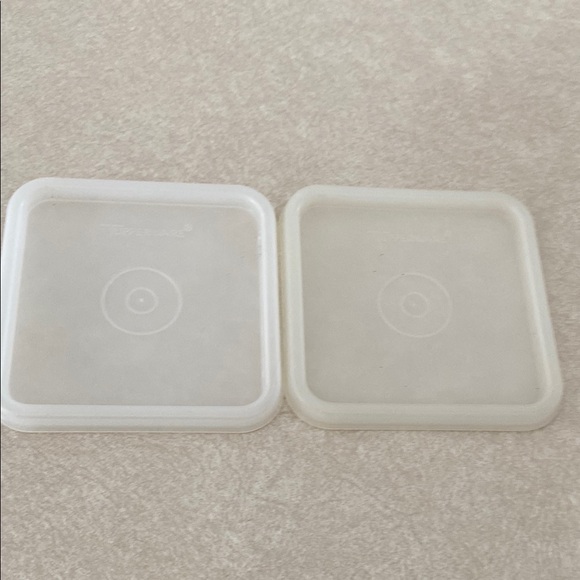 Tupperware White Food Storage Container - Picture 3 of 5